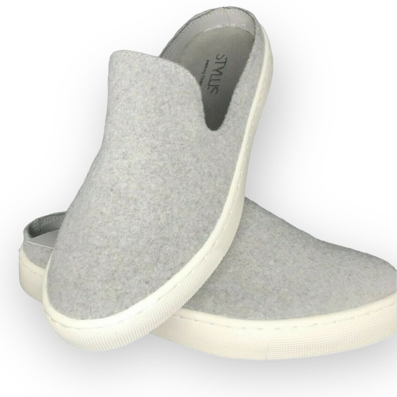 STYLUS Shoes - STYLUS Wildflower Slip-on Slide Gray Size 7.5 NIB